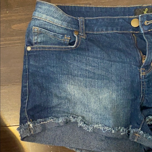 Shorts - Picture 2 of 2